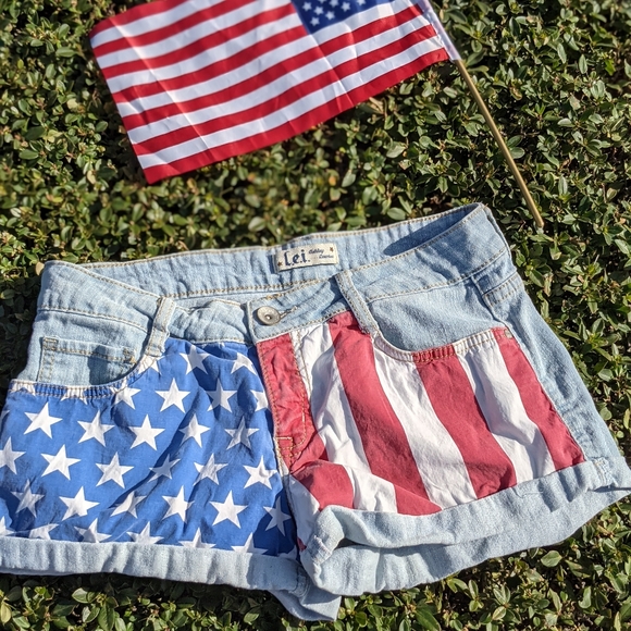 lei | Shorts | Lei Lei Ashley Low Rise 
